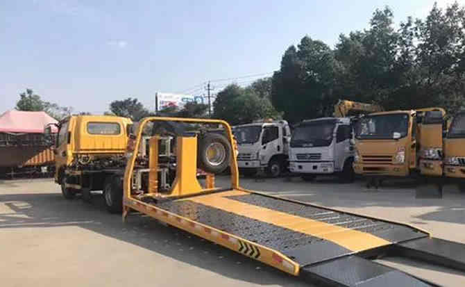 保康汽车中途维修案例